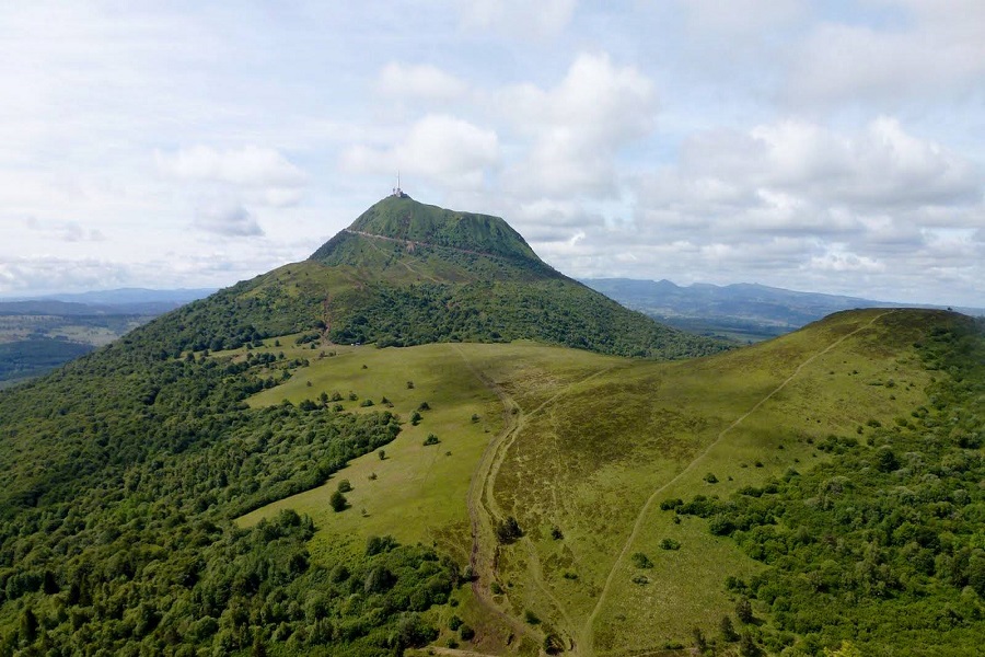 Découvrir le Puy de Dôme une destination nature par excellence