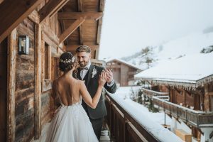 Une célébration magique au sommet des montagnes le mariage idéal